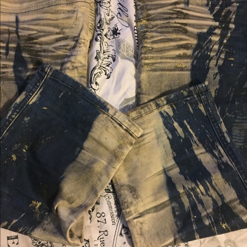 Robin’s Jeans - Picture 3 of 7